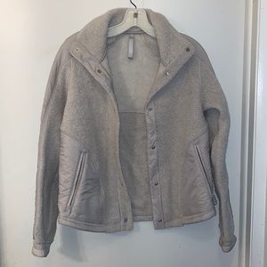 Lululemon Go Cozy Jacket Grey Size 2 EUC-no flaws